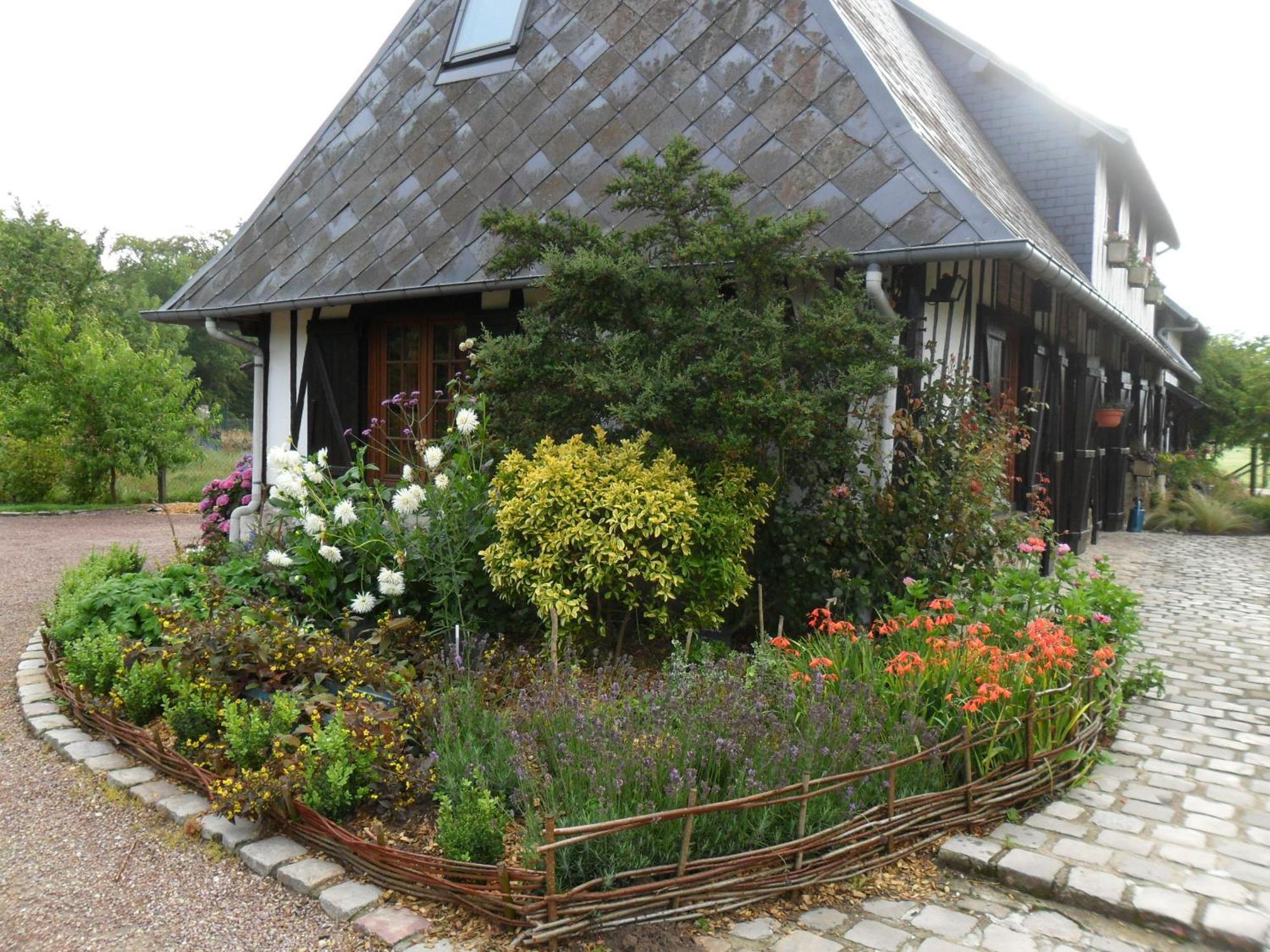 La Roulotte Du Verger Barneville-sur-Seine Экстерьер фото